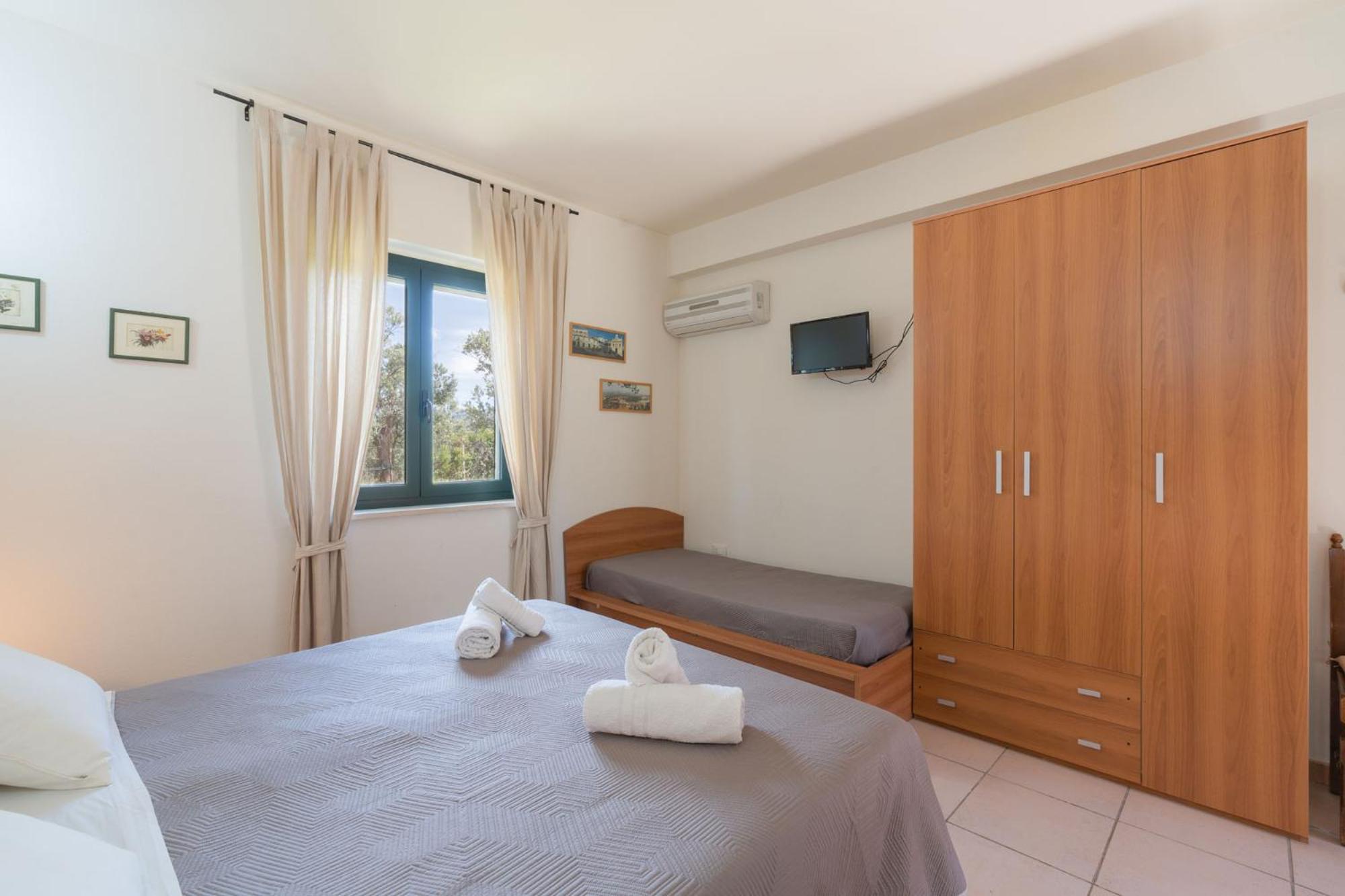 Bed and Breakfast La Piana Degli Ulivi Россано Екстер'єр фото