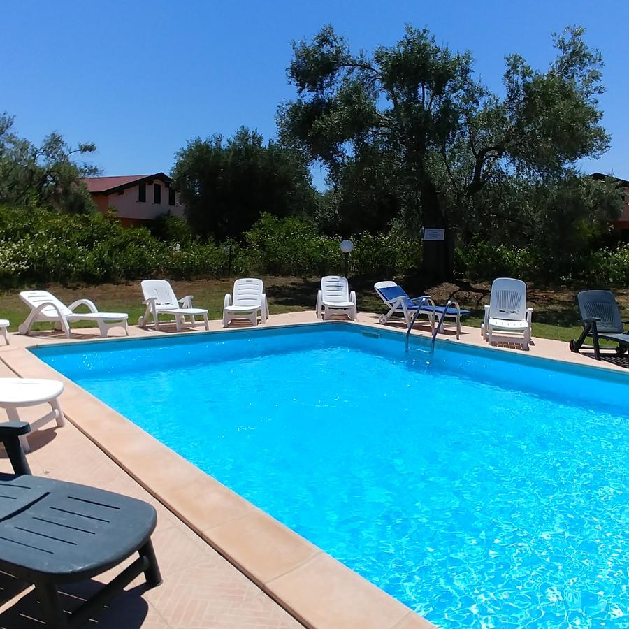 Bed and Breakfast La Piana Degli Ulivi Россано Екстер'єр фото